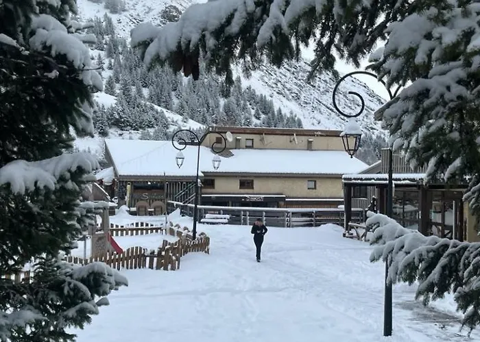 Au Petit Huez アパート